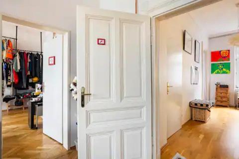 Fro-Media - Streetside Room 2 - Community Space Wien Exterior foto
